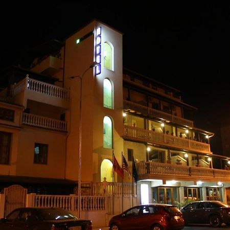 Hotel Martini Vlorë 외부 사진