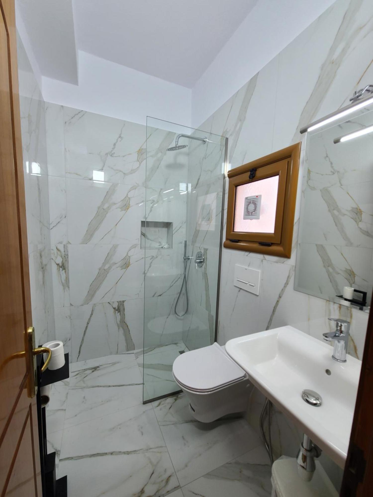 Hotel Martini Vlorë 외부 사진