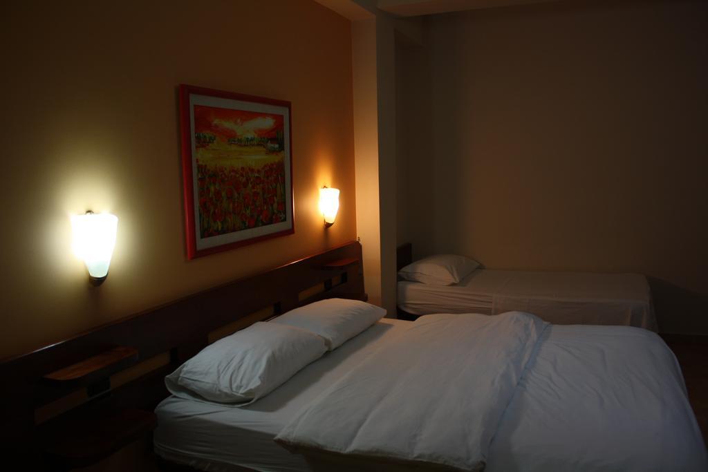 Hotel Martini Vlorë 객실 사진